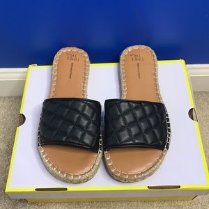 Black quilted Sandals